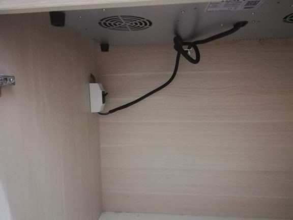 Lắp aptomat cho bếp từ có tác dụng gì? ảnh minh họa cho bếp từ lắp qua aptomat