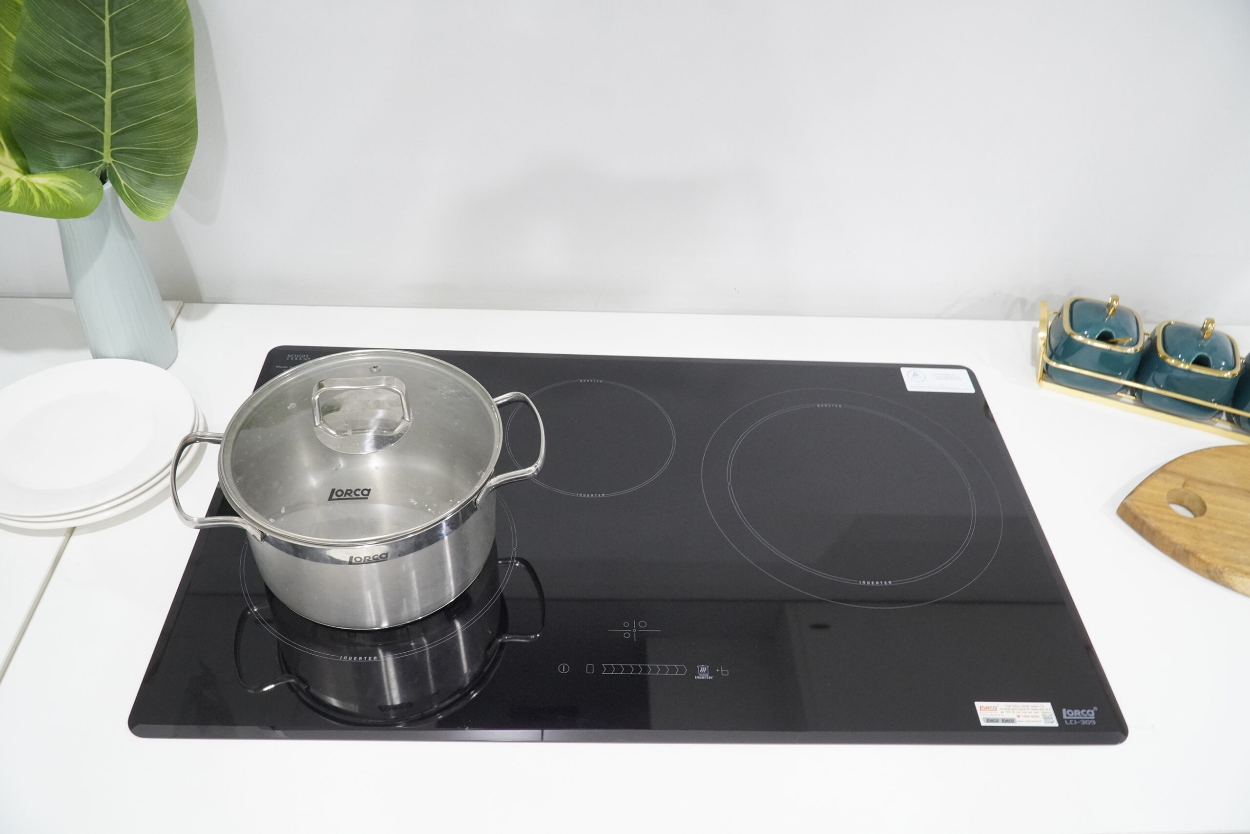 Bếp từ Lorca LCI 309 nấu nướng linh hoạt kèm thiết kế bền bỉ